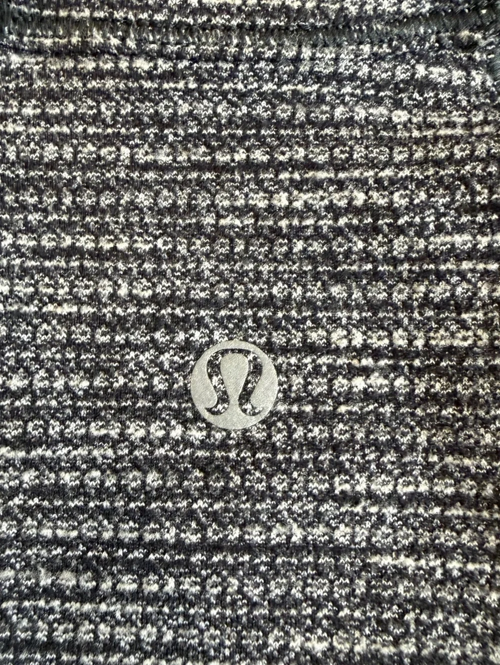 Lululemon Heathered Black Charcoal Long Sleeve Running Shirt Thumbholes Womens 4